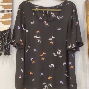 TORRID ll Origami Swan Flutter Sleeve Tees